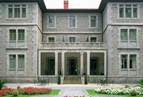 El Parador que está en Cantabria: 40 euros la noche y un lugar histórico donde veraneaba Alfonso XIII