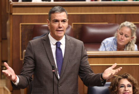 Sánchez anuncia el nuevo catálogo de símbolos franquistas para retirarlos «de una vez»