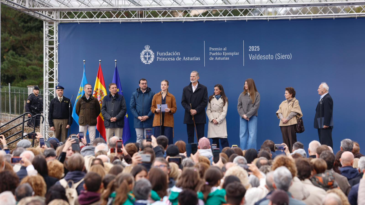 Leonor destaca, en su discurso, el esfuerzo de Valdesoto: «Tienen el mejor espíritu asturiano»