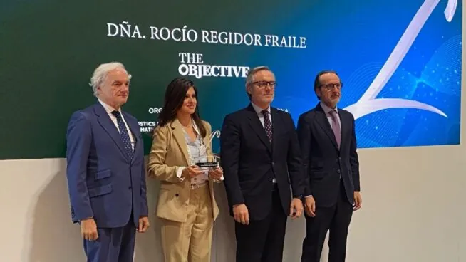 Rocío Regidor, periodista de TO, gana el premio UNO al Líder de la Comunicación Logística