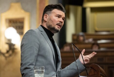 Rufián tacha a Mazón de «psicópata» por asistir al funeral de Estado de las víctimas de la dana
