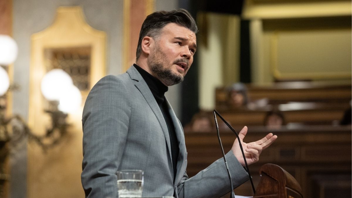 Rufián tacha a Mazón de «psicópata» por asistir al funeral de Estado de las víctimas de la dana