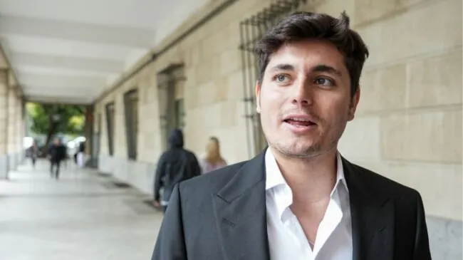 Vito Quiles declara como querellado por difundir datos de la exministra Beatriz Corredor