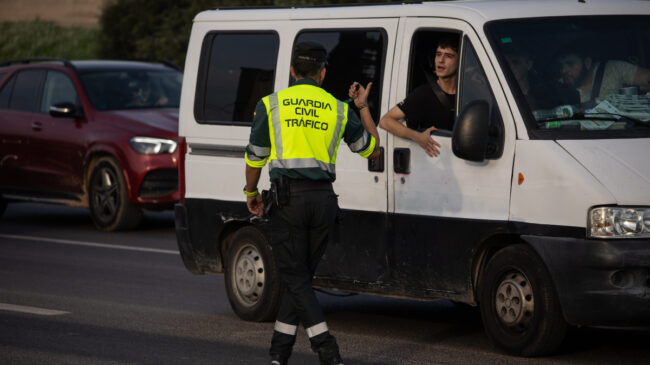 Cinco detenidos por presentarse con su coche al examen de recuperación de puntos