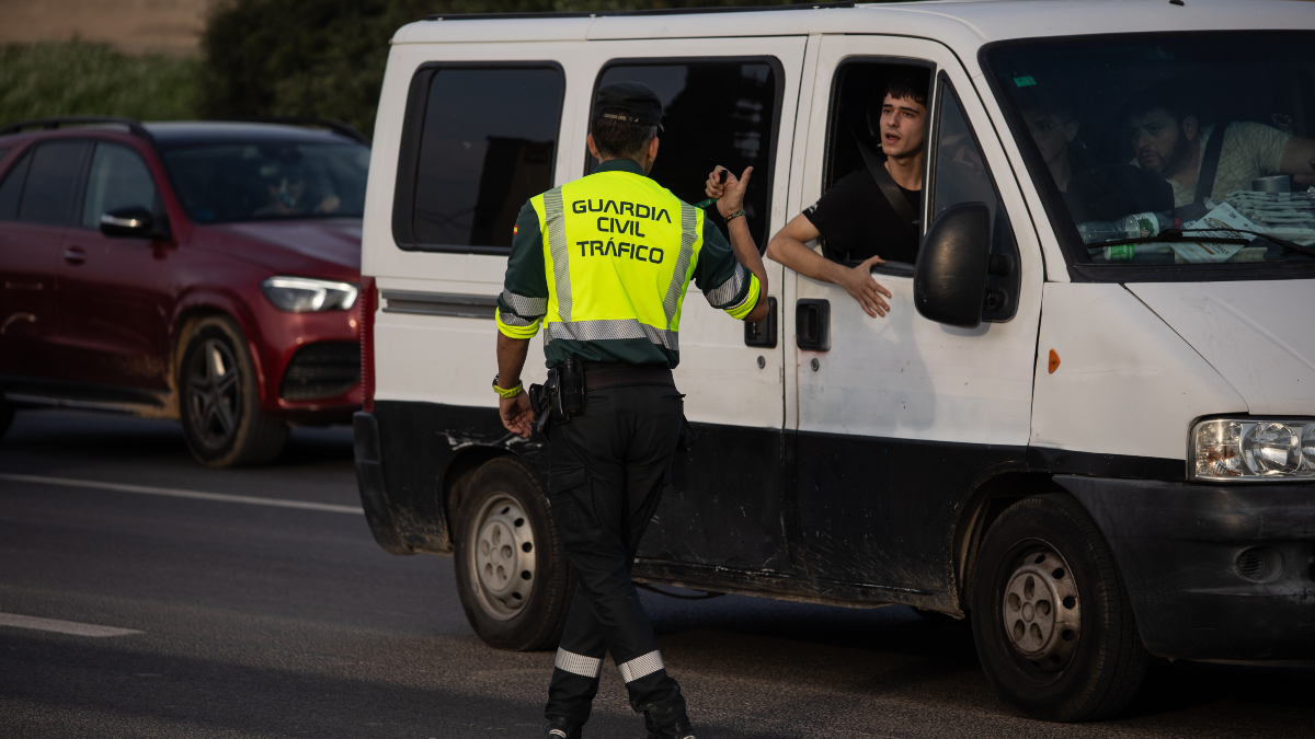 Cinco detenidos por presentarse con su coche al examen de recuperación de puntos