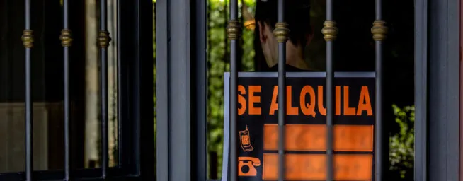 La UE alerta de que el alquiler se lleva el 74% del salario en Barcelona y Madrid