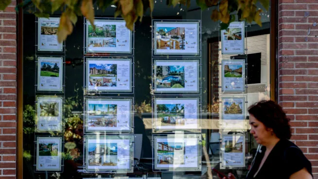 La compraventa de viviendas cayó un 3,4% en agosto y rompió con 13 meses de alzas