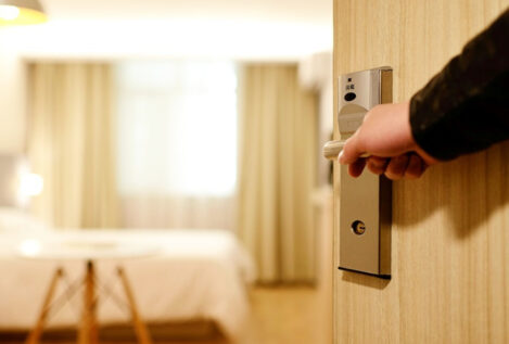 España no iguala el total de hoteles abiertos en prepandemia, salvo en 4 y 5 estrellas