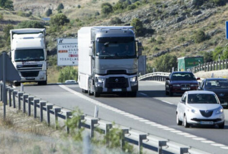 La DGT cierra la puerta al margen de 20 km/h para adelantar en carreteras convencionales