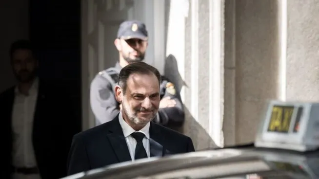 Ábalos apuesta ahora por dar un giro a su estrategia y estudia pactar con la Fiscalía