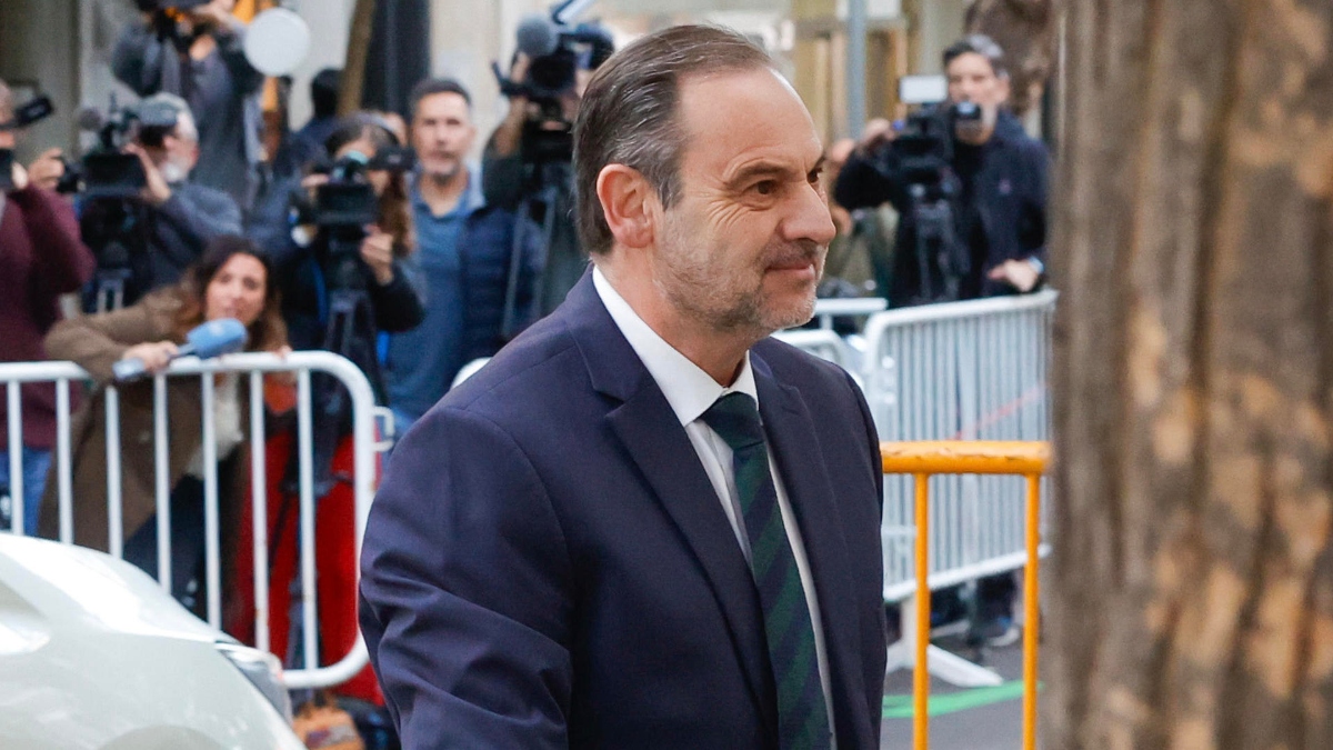 Ábalos rechaza declarar tras romper con su abogado y la Fiscalía descarta pedir prisión