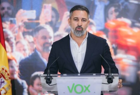 Abascal, tras plantar al Rey: «Sánchez intenta secuestrar la Corona y usarla contra España»