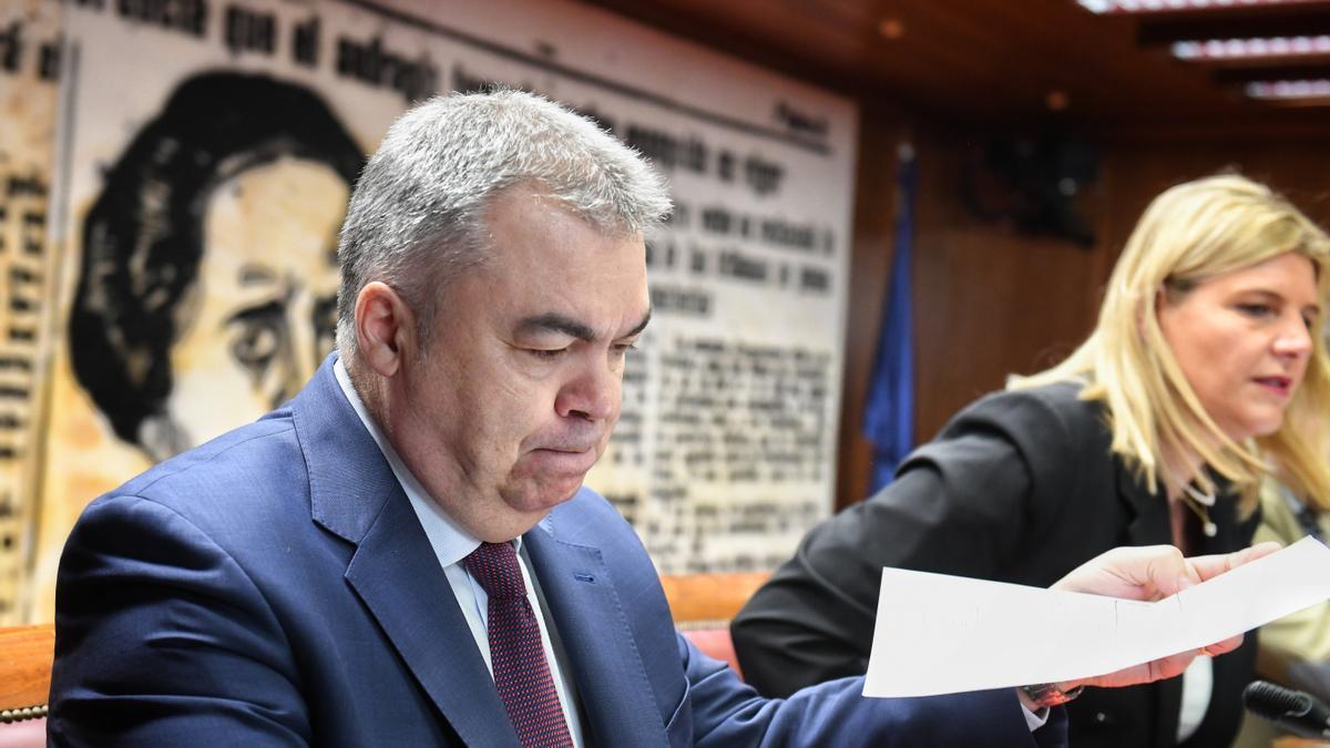 El PSOE dejó de entregar sobres con dinero a Cerdán cuando el Supremo imputó a Ábalos