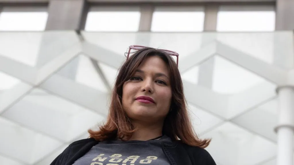 La actriz Elisa Mouliaá a su salida de los Juzgados de Plaza de Castilla.