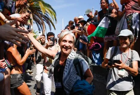 El Gobierno ofrece a la flotilla llevarles de vuelta en el barco de la Armada, pero lo harán en avión