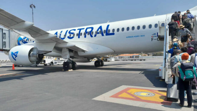 Airbus celebra el récord del A320, pero se le ha abierto una grieta bajo los pies con el A220