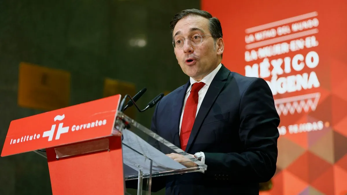 Albares admite «injusticias» en la conquista de México para cerrar la crisis con Sheinbaum