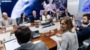 El apagón tensa la relación entre el Gobierno, la CNMC y Red Eléctrica: «Están todos en guerra»