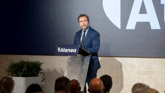 Atenea propone medidas para despolitizar la Justicia y fortalecer el Estado de derecho