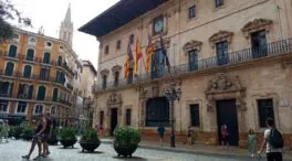 PP y Vox rechazan multar al concejal de Palma que aparcó en una plaza para discapacitados