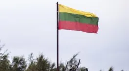 Lituania cierra su frontera con Bielorrusia tras las incursiones de globos con contrabando