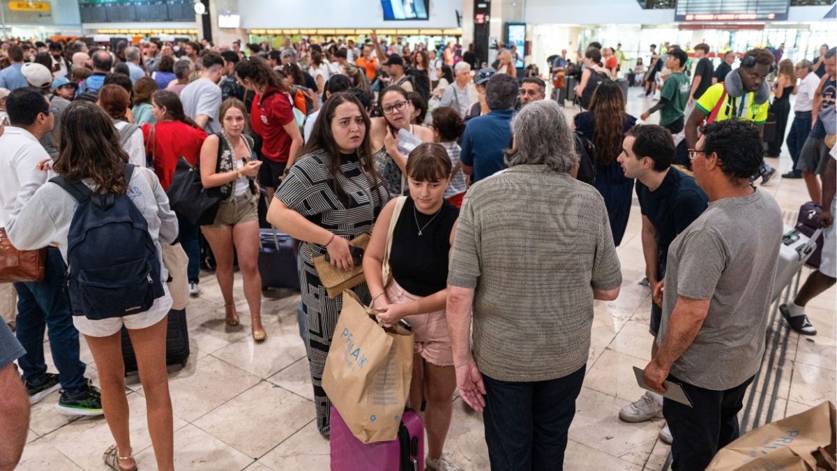 Adif mantiene interrumpida la circulación en parte del Corredor Mediterráneo por la dana