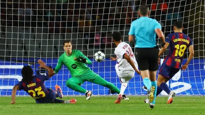 El poderío físico del PSG doblega al Barcelona en Montjuic en el último minuto