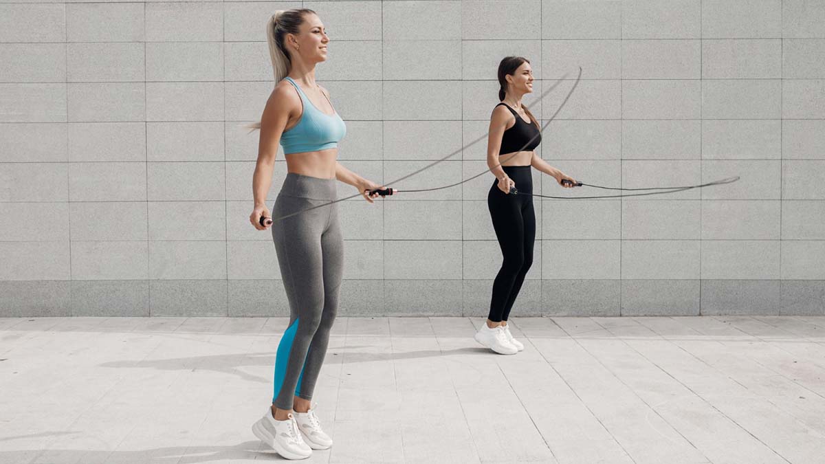 Más que un juego de niños: los beneficios de volver a saltar a la comba para tu salud