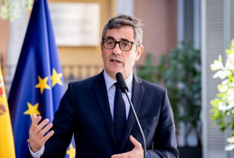 Bolaños pide una «respuesta eficaz» de la Justicia de la UE al «acoso» de la «ultraderecha»