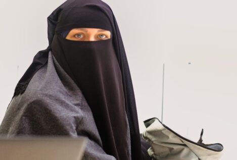 El Gobierno de Melilla, del PP, asegura que jamás irá contra el velo islámico