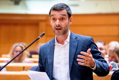 Bruselas expedienta a España por multar a las aerolíneas que cobran por el equipaje de mano