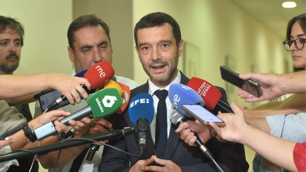 El ministro de Consumo, a Ryanair: «Iremos al Tribunal europeo y donde haga falta»