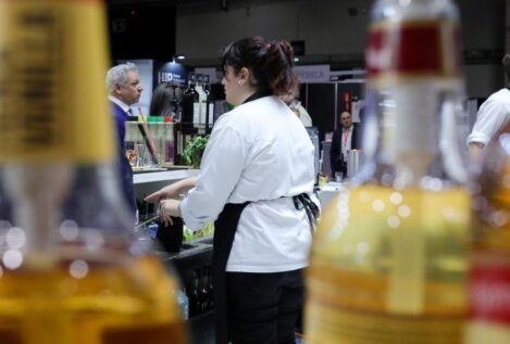 El paro subió en 60.100 personas en verano y el empleo marcó nuevo récord