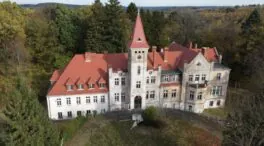 El castillo de Polonia que cuesta menos de 400.000 euros y tiene 14.000 m²