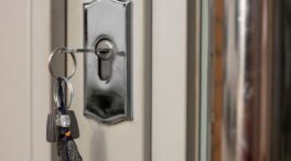 Cuidado: si tienes esta cláusula en tu contrato de alquiler, podrías quedarte la casa más tiempo