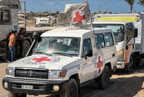 El Ejército israelí confirma que Cruz Roja está en camino de los cuerpos de otros dos rehenes