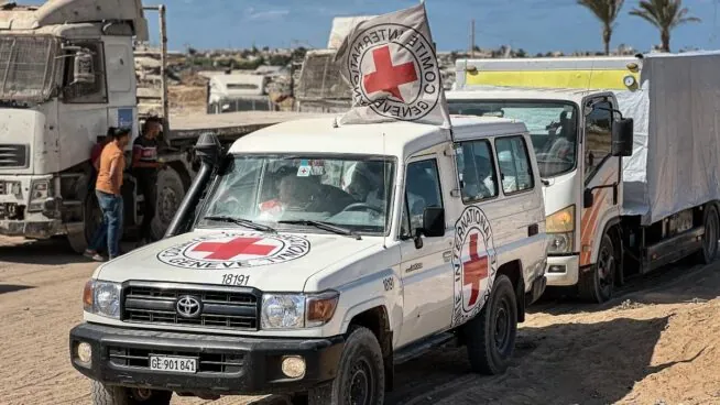 El Ejército israelí confirma que Cruz Roja está en camino de los cuerpos de otros dos rehenes