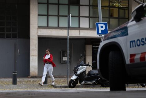 Roban a un conductor un reloj de 35.000 euros cuando esperaba en un semáforo en Barcelona