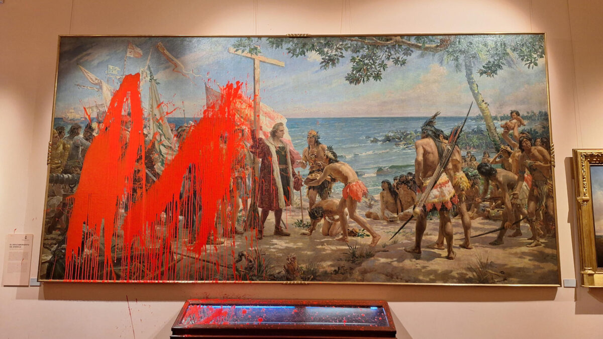 Dos activistas de Futuro Vegetal atacan un cuadro de Colón en el Museo Naval de Madrid