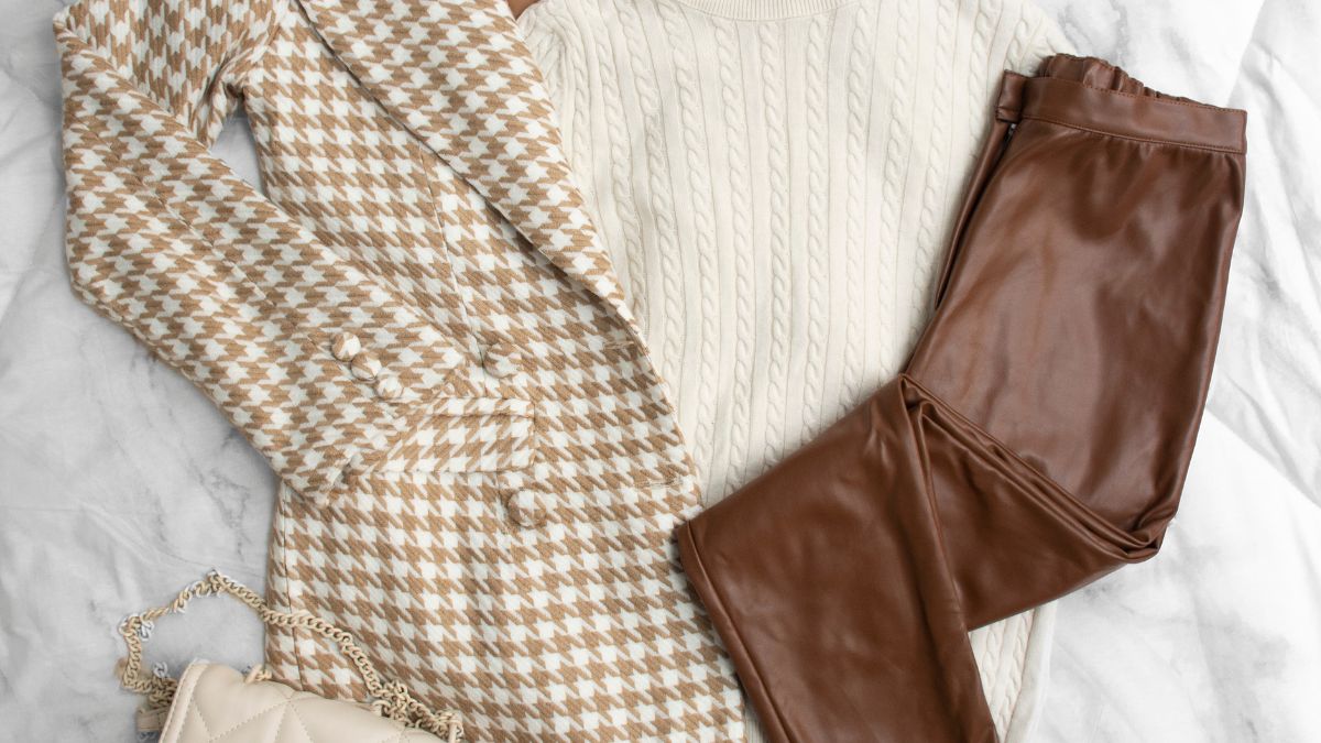 Cómo eliminar los pelos de la ropa con papel de aluminio