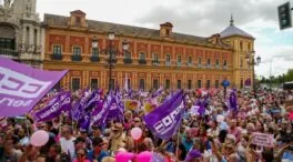 Miles de manifestantes exigen al Gobierno andaluz «respuestas» por los fallos en oncología
