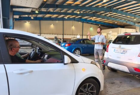 Los coches sin la ITV al día crecen un 50% en una década: es ya la segunda causa de sanción