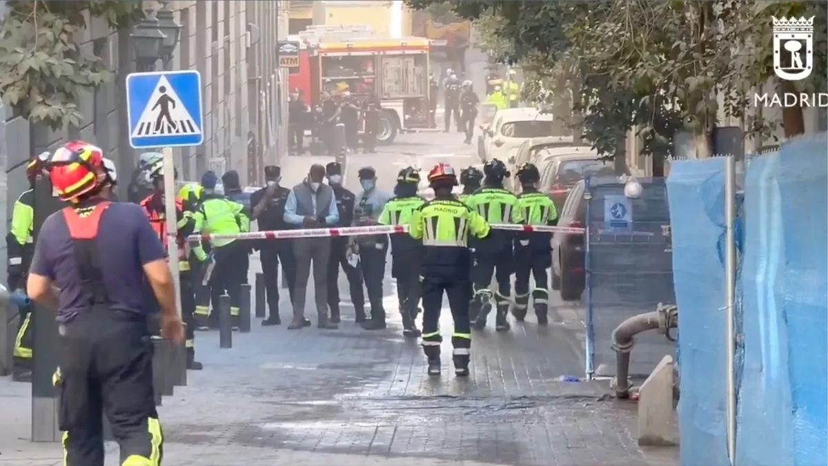 Ocho heridos tras el derrumbe del forjado de un edificio en el centro de Madrid