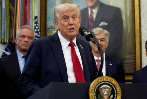 Trump dice que los rehenes serán libres el «lunes o martes» y anuncia que viajará a Egipto