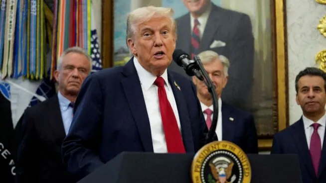 Trump dice que los rehenes serán libres el «lunes o martes» y anuncia que viajará a Egipto