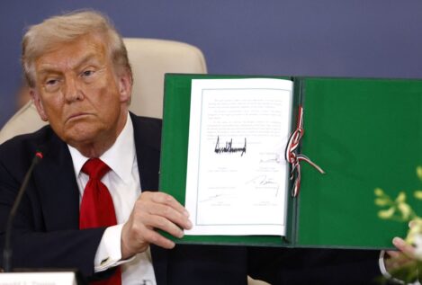 Trump y los mediadores firman el acuerdo de paz para poner fin a la guerra de Gaza