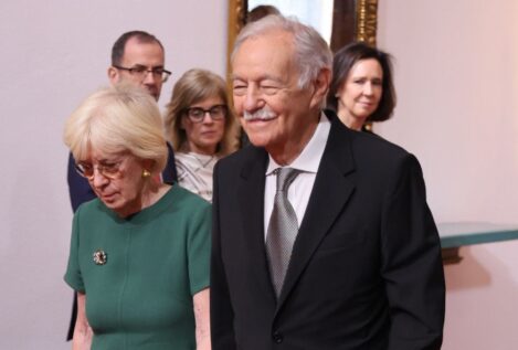 Las tres musas de Eduardo Mendoza: un amor joven, una pérdida y la madre de sus dos hijos
