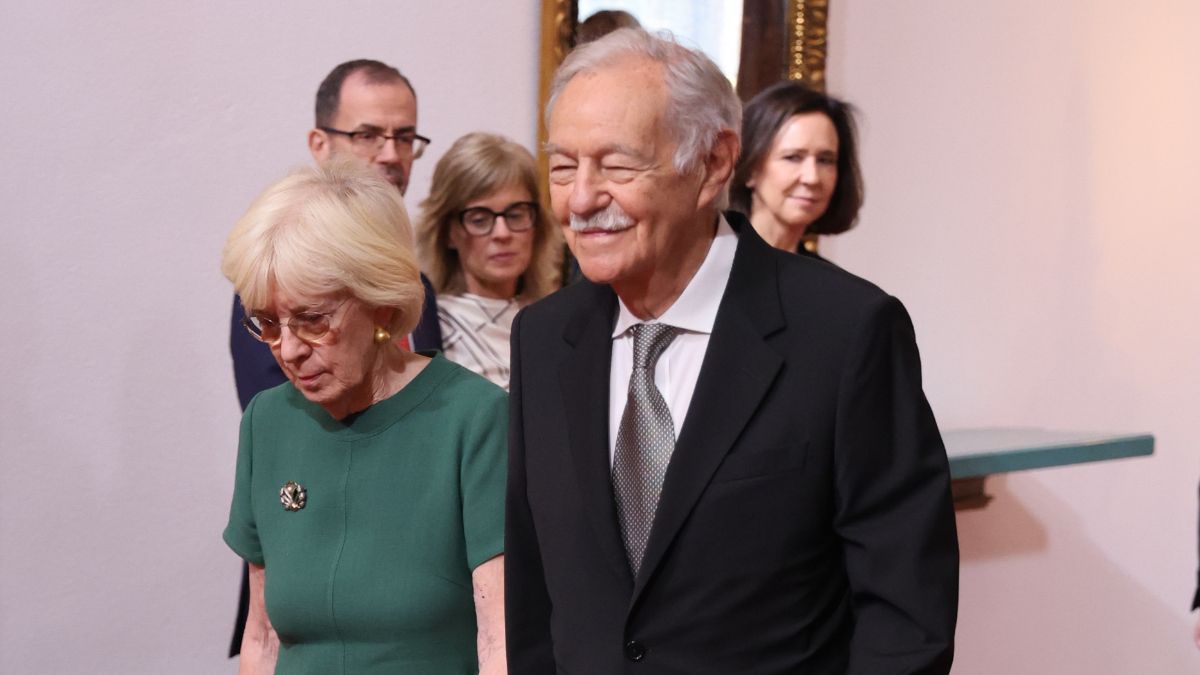 Las tres musas de Eduardo Mendoza: un amor joven, una pérdida y la madre de sus dos hijos