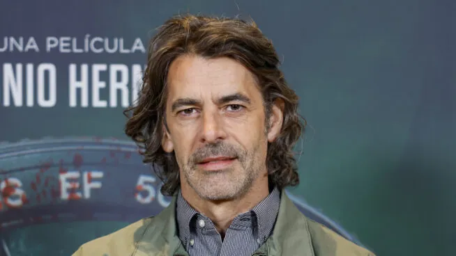 La vida de Eduardo Noriega: su supuesto hermano, boda discreta y una hija de diez años