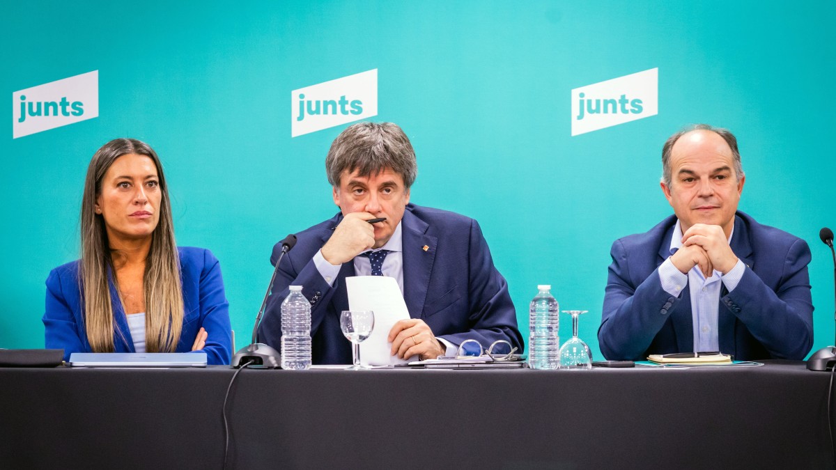 El PP catalán da poca credibilidad a la «escenificación» de Puigdemont